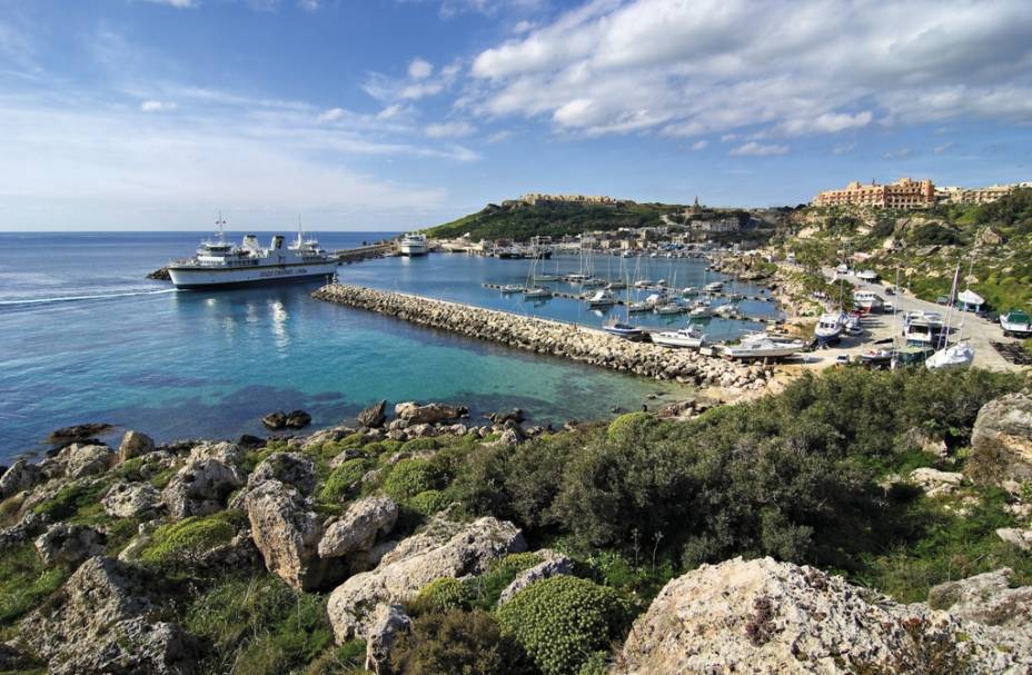 Vista geral da baía de Mgarr, em Gozo