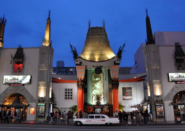 Graumans Chinese Theater, em Hollywood, onde as celebridades do cinema deixavam suas marcas na calçada Graumans Chinese Theater, em Hollywood, onde as celebridades do cinema deixavam suas marcas na calçada