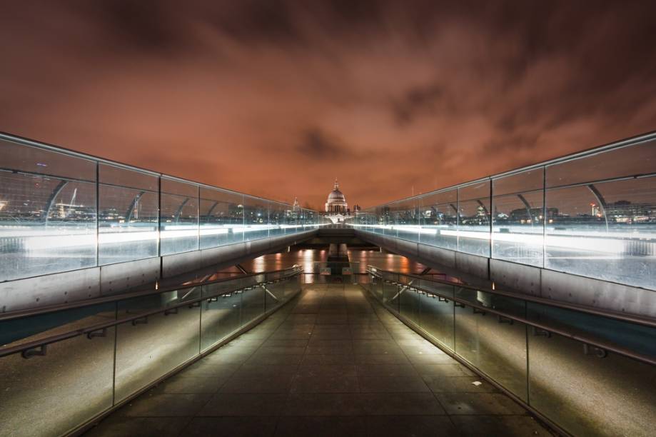 Catedral de Saint Paul e Millenium Bridge, Londres