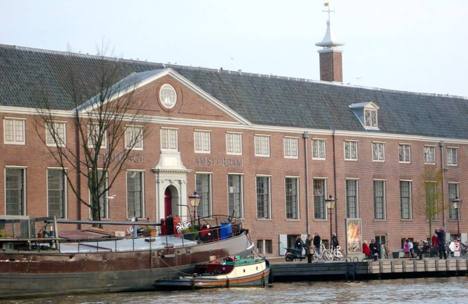 <strong><a href="https://hermitage.nl/en/" target="_blank" rel="noopener">Hermitage</a>, <a href="https://viajeaqui.abril.com.br/cidades/holanda-amsterda/fotos" target="_blank" rel="noopener">Amsterdã</a></strong> O maior museu satélite do Hermitage de São Petersburgo, fica no "Amstelhof", um lindo prédio às margens do rio Amstel. A coleção de cerca de três milhões de objetos no museu original garante mostras fabulosas com impressionantes obras de arte.