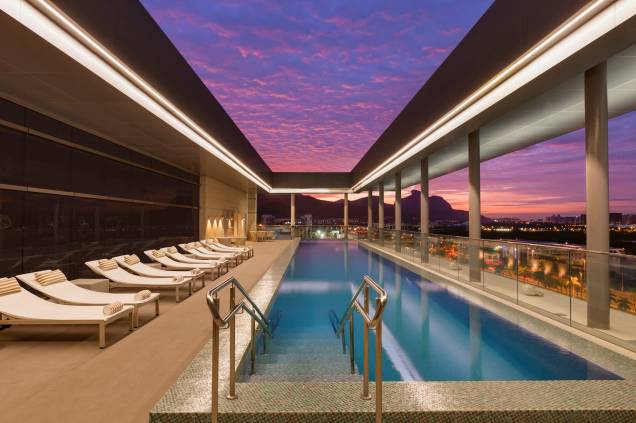 Piscina do <a href="https://www3.hilton.com/en/hotels/brazil/hilton-barra-rio-de-janeiro-RIOABHH/index.html" rel="Hilton Barra Rio de Janeiro" target="_blank">Hilton Barra Rio de Janeiro</a> Piscina do <a href="https://www3.hilton.com/en/hotels/brazil/hilton-barra-rio-de-janeiro-RIOABHH/index.html" rel="Hilton Barra Rio de Janeiro" target="_blank">Hilton Barra Rio de Janeiro</a>