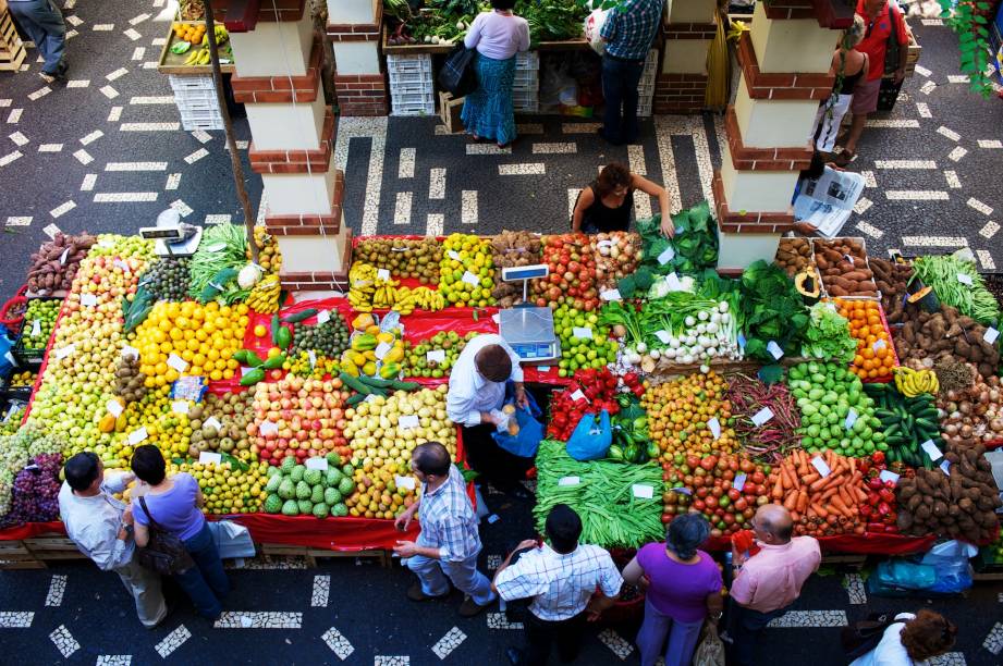 Pera-abacate e maracujá-banana: delícias exóticas podem ser encontradas no Mercado dos Lavradores