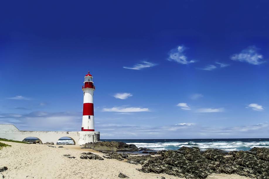 <strong><a href="https://viajeaqui.abril.com.br/estabelecimentos/br-ba-salvador-atracao-de-itapua" target="_blank">Itapuã</a> – <a href="https://viajeaqui.abril.com.br/cidades/br-ba-salvador" target="_blank">Salvador (BA)</a></strong> <strong><a href="https://viajeaqui.abril.com.br/estabelecimentos/br-ba-salvador-atracao-de-itapua" target="_blank">Itapuã</a> – <a href="https://viajeaqui.abril.com.br/cidades/br-ba-salvador" target="_blank">Salvador (BA)</a></strong>