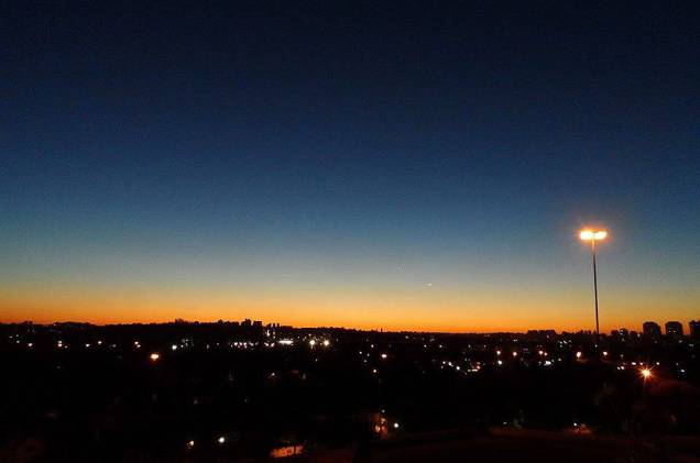 José Carlos Rodrigues Junior fotografou o crepúsculo de um dos lugares mais interessantes para passar o fim do dia na cidade de São Paulo: a Praça Pôr-do-sol, que fica no Alto de Pinheiros José Carlos Rodrigues Junior fotografou o crepúsculo de um dos lugares mais interessantes para passar o fim do dia na cidade de São Paulo: a Praça Pôr-do-sol, que fica no Alto de Pinheiros