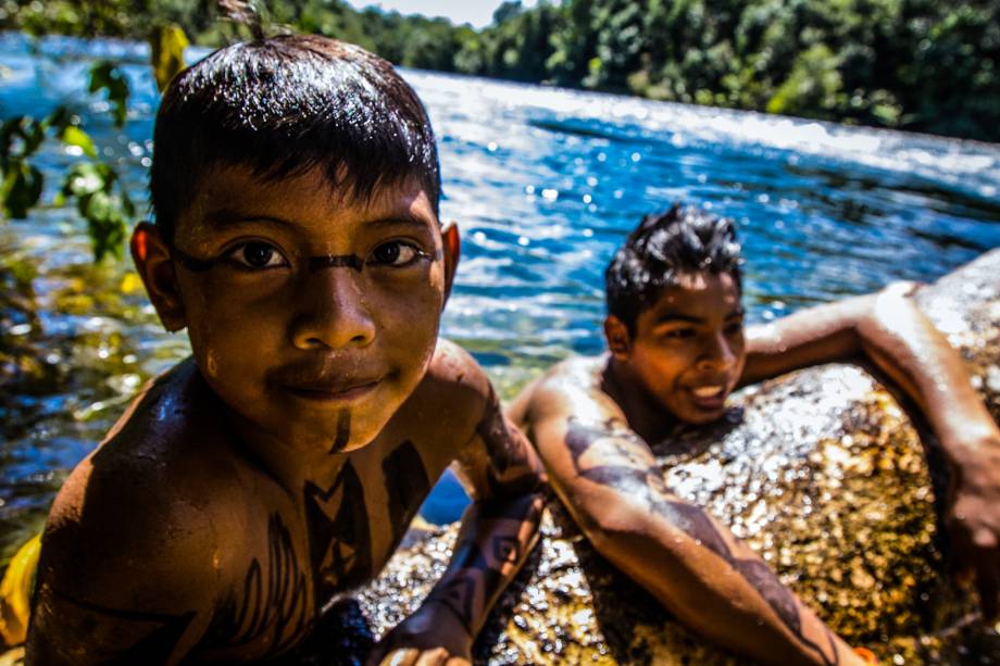 A Rota dos Parecis vem sendo estruturada para oferecer à comunidade não indígena a oportunidade de vivenciar o dia-a-dia indígena. Durante o roteiro turístico, é possível conhecer a cultura e hábitos dos povos Paresi-Halití, bem como desfrutar de cenários incríveis nas bacias dos rios Verde, Sacre e Papagaio, com suporte e estrutura A Rota dos Parecis vem sendo estruturada para oferecer à comunidade não indígena a oportunidade de vivenciar o dia-a-dia indígena. Durante o roteiro turístico, é possível conhecer a cultura e hábitos dos povos Paresi-Halití, bem como desfrutar de cenários incríveis nas bacias dos rios Verde, Sacre e Papagaio, com suporte e estrutura