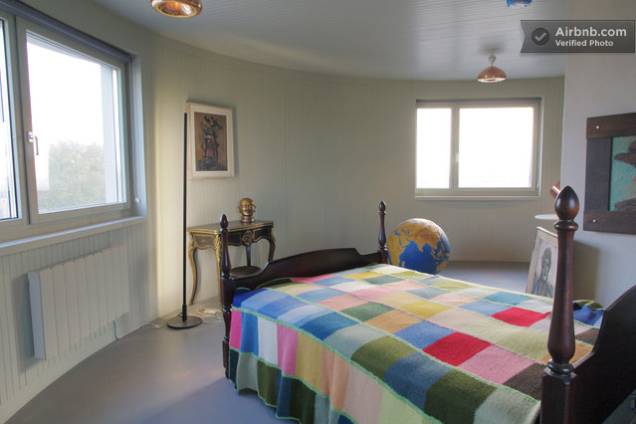 <a href="https://www.airbnb.com.br/rooms/265798" rel="3. Londres, Inglaterra" target="_blank"><strong>3. Londres, Inglaterra</strong></a> Localizada próxima de Nothing Hill, a residência possui três quartos, uma pequena cozinha com forno e fogão e banheiro (dependendo de qual dos quartos for alugado) <a href="https://www.airbnb.com.br/rooms/265798" rel="3. Londres, Inglaterra" target="_blank"><strong>3. Londres, Inglaterra</strong></a> Localizada próxima de Nothing Hill, a residência possui três quartos, uma pequena cozinha com forno e fogão e banheiro (dependendo de qual dos quartos for alugado)