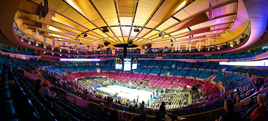 <strong>5. <a href="https://viajeaqui.abril.com.br/estabelecimentos/estados-unidos-nova-york-atracao-madison-square-garden" rel="Madison Square Garden" target="_blank">Madison Square Garden</a></strong>            O Madison é um dos lugares mais requisitados no mundo do entretenimento em todo o planeta. Ao visitar a cidade, vale a pena conferir a agenda de shows e de jogos que rolam por aqui. A experiência é única e inesquecível