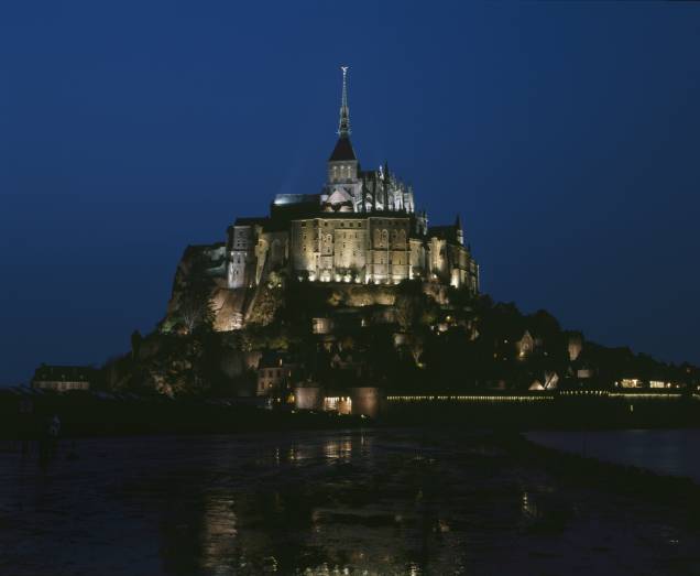A Abadia, uma das construções mais antigas do Mont Saint-Michel, data do século 13 A Abadia, uma das construções mais antigas do Mont Saint-Michel, data do século 13