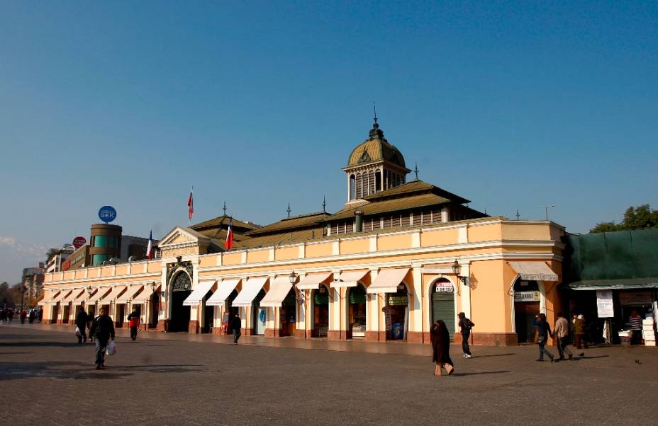 O Mercado Central de Santiago é o lugar ideal para quem quer provar a gastronomia chilena, famosa pela variedade de peixes e frutos do mar