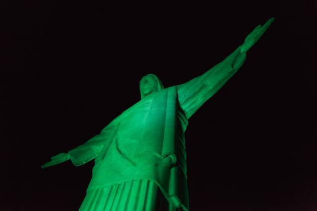 <strong>Rio de Janeiro </strong><strong>—</strong><strong> Cristo Redentor</strong>O monumento ícone do Rio de Janeiro é iluminado desde 2013, quando o <em>Greening </em>chegou ao Brasil <strong>Rio de Janeiro </strong><strong>—</strong><strong> Cristo Redentor</strong>O monumento ícone do Rio de Janeiro é iluminado desde 2013, quando o <em>Greening </em>chegou ao Brasil