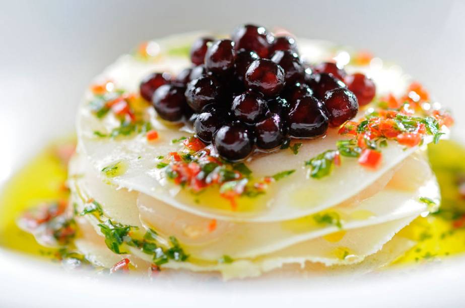 Mil folhas de palmito é um dos pratos do chef Claude Troisgros, do Olympe Mil folhas de palmito é um dos pratos do chef Claude Troisgros, do Olympe