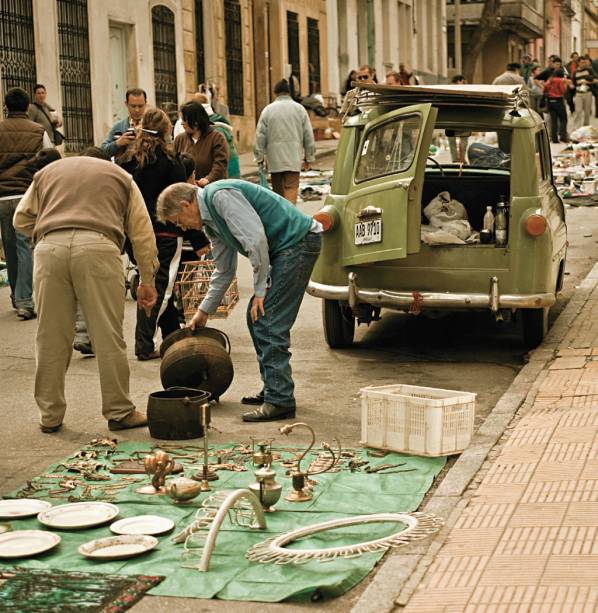 Algumas valiosas quinquilharias da feira da Tristán Narvaja