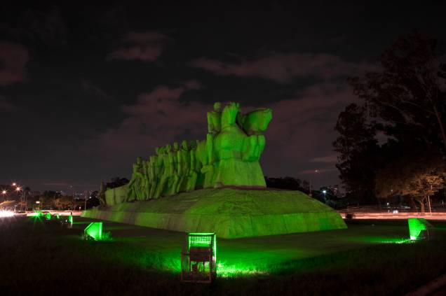 <strong>São Paulo (SP) — Monumento às Bandeiras</strong>A obra do escultor ítalo-brasileiro Victor Brecheret é iluminada pelo segundo ano consecutivo <strong>São Paulo (SP) — Monumento às Bandeiras</strong>A obra do escultor ítalo-brasileiro Victor Brecheret é iluminada pelo segundo ano consecutivo