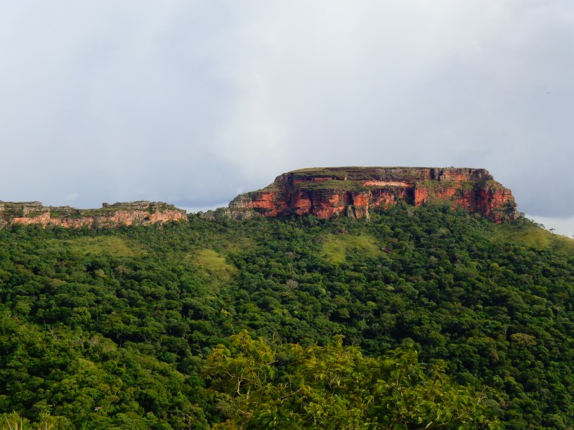 <a href="https://viajeaqui.abril.com.br/cidades/br-mt-chapada-dos-guimaraes" rel="Chapada dos Guimarães" target="_blank"><strong>Chapada dos Guimarães</strong></a>    Morro de São Jerônimo, ponto mais alto da Chapada dos Guimarães