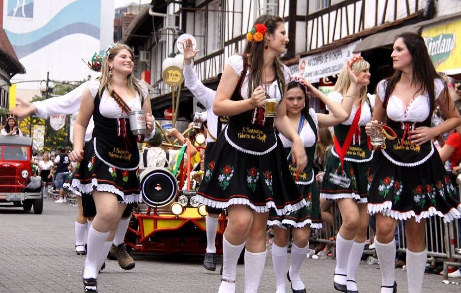 Parada durante a Oktoberfest 2012