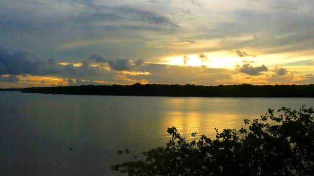 A <strong>Orla Pôr do Sol</strong> do Mosqueiro, em <strong><a href="https://viajeaqui.abril.com.br/cidades/br-se-aracaju" rel="Aracaju" target="_self">Aracaju</a></strong>, e sua vista ao entardecer, com seu cenário romântico e com os barquinhos flutuando na água A <strong>Orla Pôr do Sol</strong> do Mosqueiro, em <strong><a href="https://viajeaqui.abril.com.br/cidades/br-se-aracaju" rel="Aracaju" target="_self">Aracaju</a></strong>, e sua vista ao entardecer, com seu cenário romântico e com os barquinhos flutuando na água