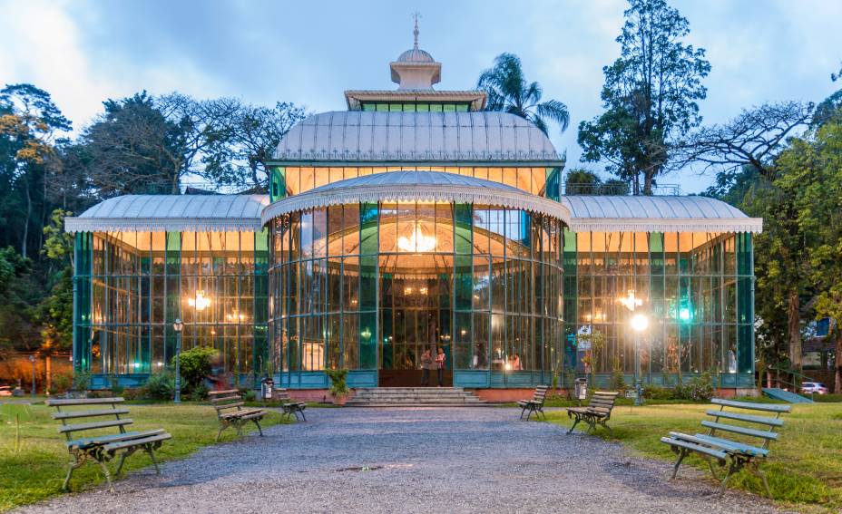 Foi aqui no Palácio de Cristal que a nobreza brasileira "celebrou" a abolição da escravatura, em 1888