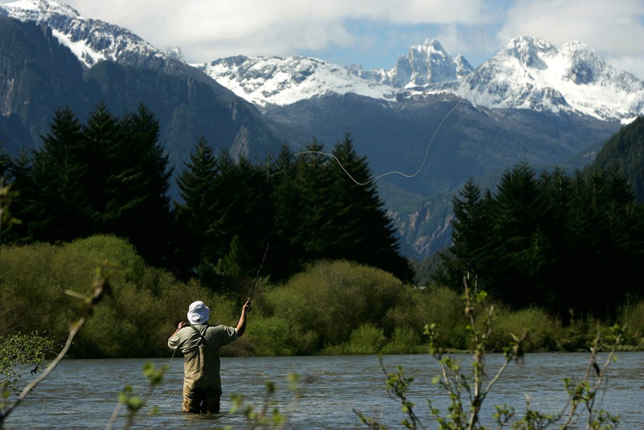 O Rio Aysen localiza-se na Patagônia chilena e desemboca no mar. Uma das opções para os turistas que visitam a região é a prática de fly fish