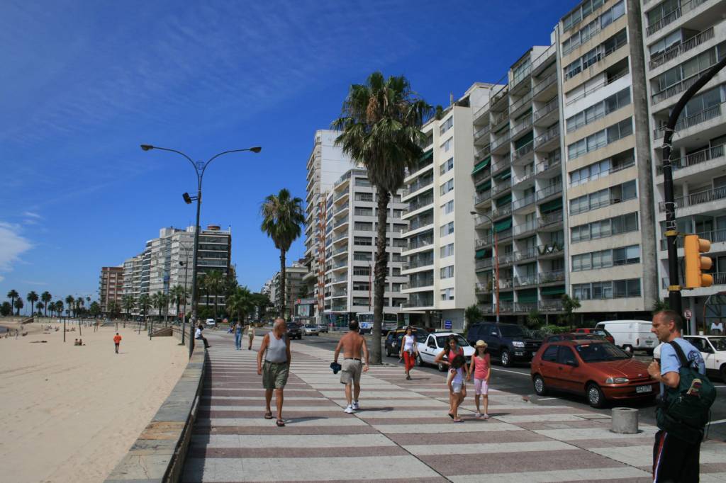 Ramblas, em Montevidéu, no Uruguai Ramblas, em Montevidéu, no Uruguai
