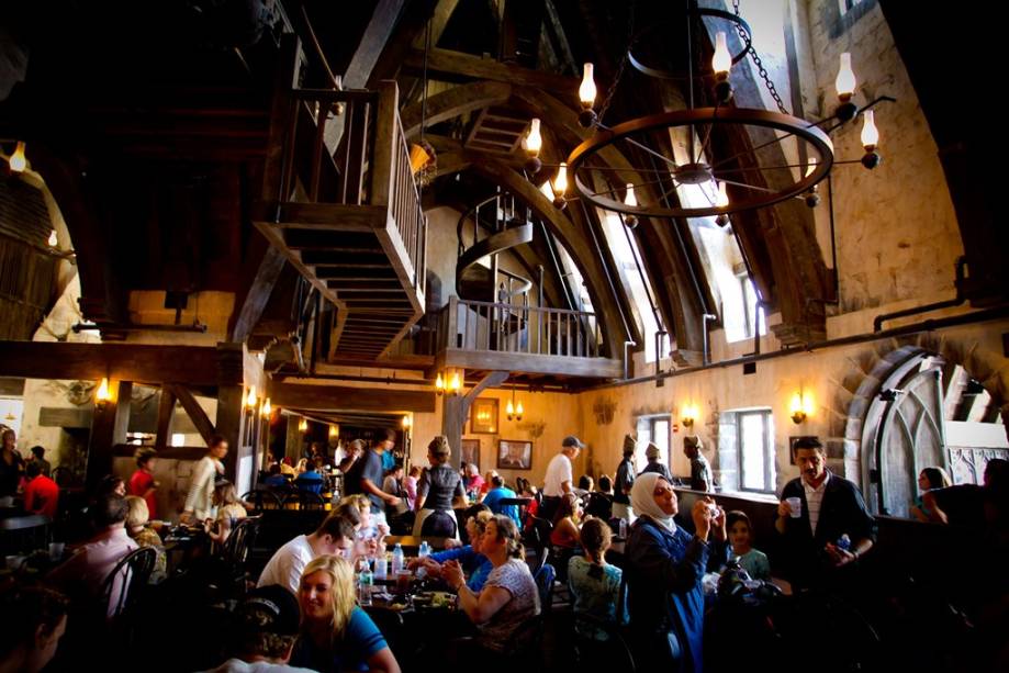 Three Broomsticks, Islands of Adventure