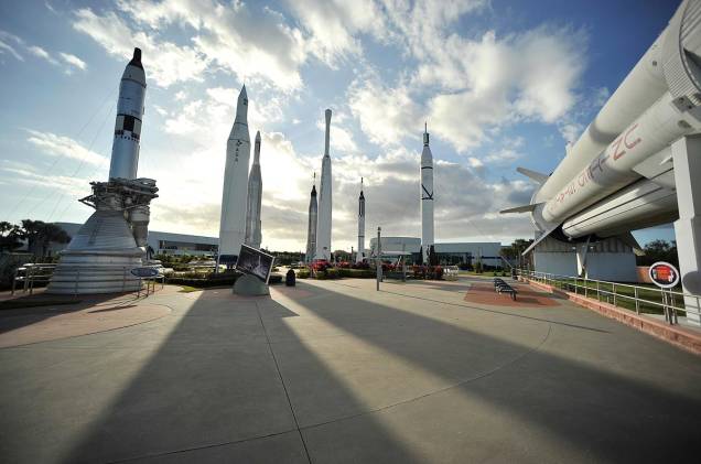 O Rocket Garden, cheio de foguetes que levaram homens e máquinas ao espaço O Rocket Garden, cheio de foguetes que levaram homens e máquinas ao espaço
