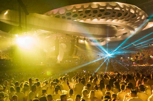 <strong>Sensation Amsterdã</strong> Desde 2000, início do festival, a Arena Amsterdã hospeda o Sensation. <strong>Sensation Amsterdã</strong> Desde 2000, início do festival, a Arena Amsterdã hospeda o Sensation.