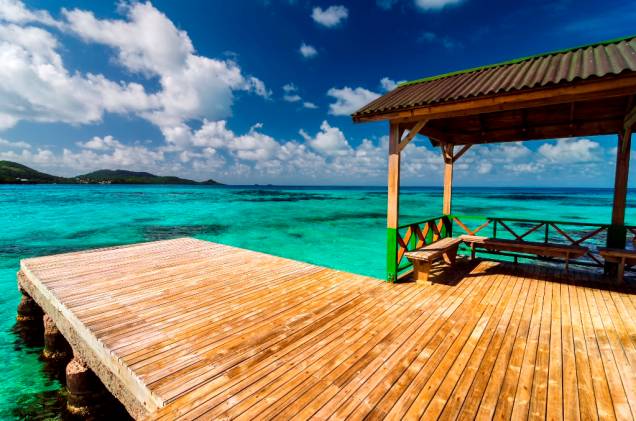 <strong><a href="https://viajeaqui.abril.com.br/cidades/colombia-san-andres" rel="San Andrés" target="_blank">San Andrés</a> - QUATRO NOITES ALL-INCLUSIVE </strong> 4 noites com tudo incluído no hotel<a href="https://solcaribesanandres.directotels.com/" rel=" Sol Caribe" target="_blank"> Sol Caribe</a>. Inclui city tour e seguro de viagem. Em 16/7. <strong>Quem leva: </strong><a href="https://maktour.com.br" rel="MAKTOUR" target="_blank">MAKTOUR</a> (11/3818-2222) <strong>Quanto:</strong> desde US$ 845 <strong><a href="https://viajeaqui.abril.com.br/cidades/colombia-san-andres" rel="San Andrés" target="_blank">San Andrés</a> - QUATRO NOITES ALL-INCLUSIVE </strong> 4 noites com tudo incluído no hotel<a href="https://solcaribesanandres.directotels.com/" rel=" Sol Caribe" target="_blank"> Sol Caribe</a>. Inclui city tour e seguro de viagem. Em 16/7. <strong>Quem leva: </strong><a href="https://maktour.com.br" rel="MAKTOUR" target="_blank">MAKTOUR</a> (11/3818-2222) <strong>Quanto:</strong> desde US$ 845