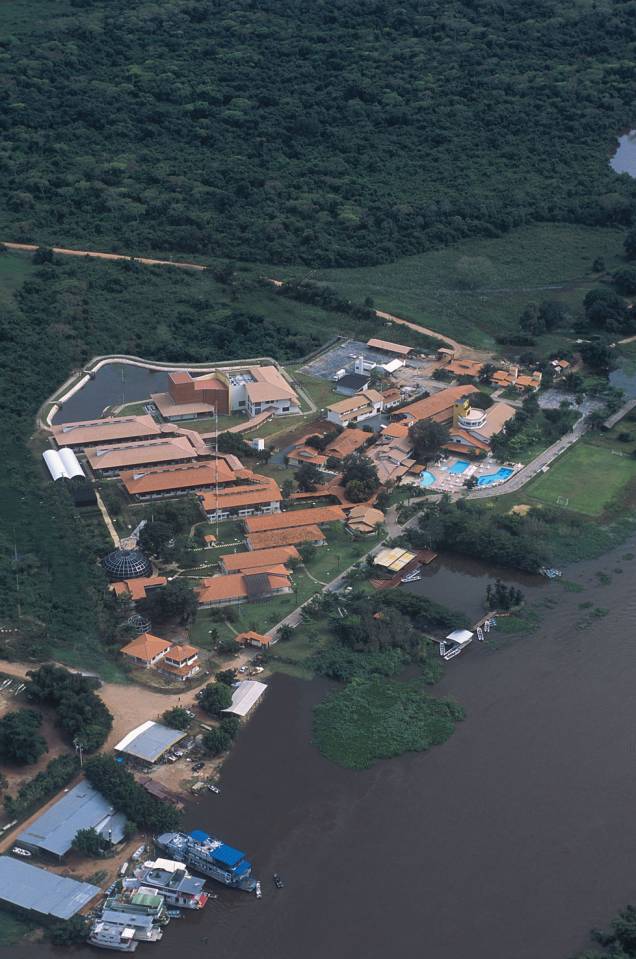 <strong><a href="https://www.sescpantanal.com.br/hotel.aspx?s=8" target="_blank" rel="noopener">Sesc Porto Cercado</a>, em Poconé (MG)</strong> O hotel mais estruturado do Pantanal investiu na melhoria da estrutura. No Centro de Interpretação Ambiental, um espaço cheio de recursos interativos, dá para conhecer todos os detalhes da fauna e flora da região. <strong><a href="https://www.sescpantanal.com.br/hotel.aspx?s=8" target="_blank" rel="noopener">Sesc Porto Cercado</a>, em Poconé (MG)</strong> O hotel mais estruturado do Pantanal investiu na melhoria da estrutura. No Centro de Interpretação Ambiental, um espaço cheio de recursos interativos, dá para conhecer todos os detalhes da fauna e flora da região.