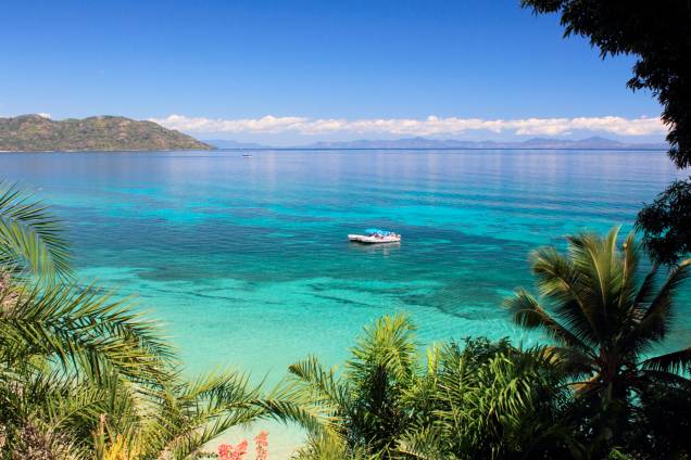 As praias têm o sugestivo nome de Mar Esmeralda, areia branquinha e água tão azul quanto as do Caribe As praias têm o sugestivo nome de Mar Esmeralda, areia branquinha e água tão azul quanto as do Caribe