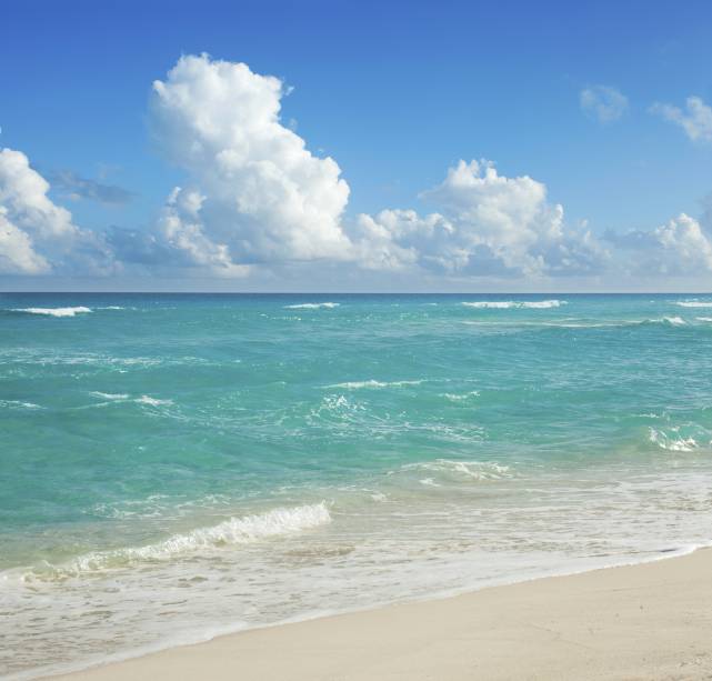 <strong><a href="https://viajeaqui.abril.com.br/cidades/mexico-cancun" rel="Cancún, México " target="_self">Cancún, México</a></strong>Em Cancún, a temperatura anual é de 27ºC. Ou seja: o Sol e o calor predominam no lugar - um verdadeiro chamariz para banhistas, surfistas e mergulhadores <strong><a href="https://viajeaqui.abril.com.br/cidades/mexico-cancun" rel="Cancún, México " target="_self">Cancún, México</a></strong>Em Cancún, a temperatura anual é de 27ºC. Ou seja: o Sol e o calor predominam no lugar - um verdadeiro chamariz para banhistas, surfistas e mergulhadores