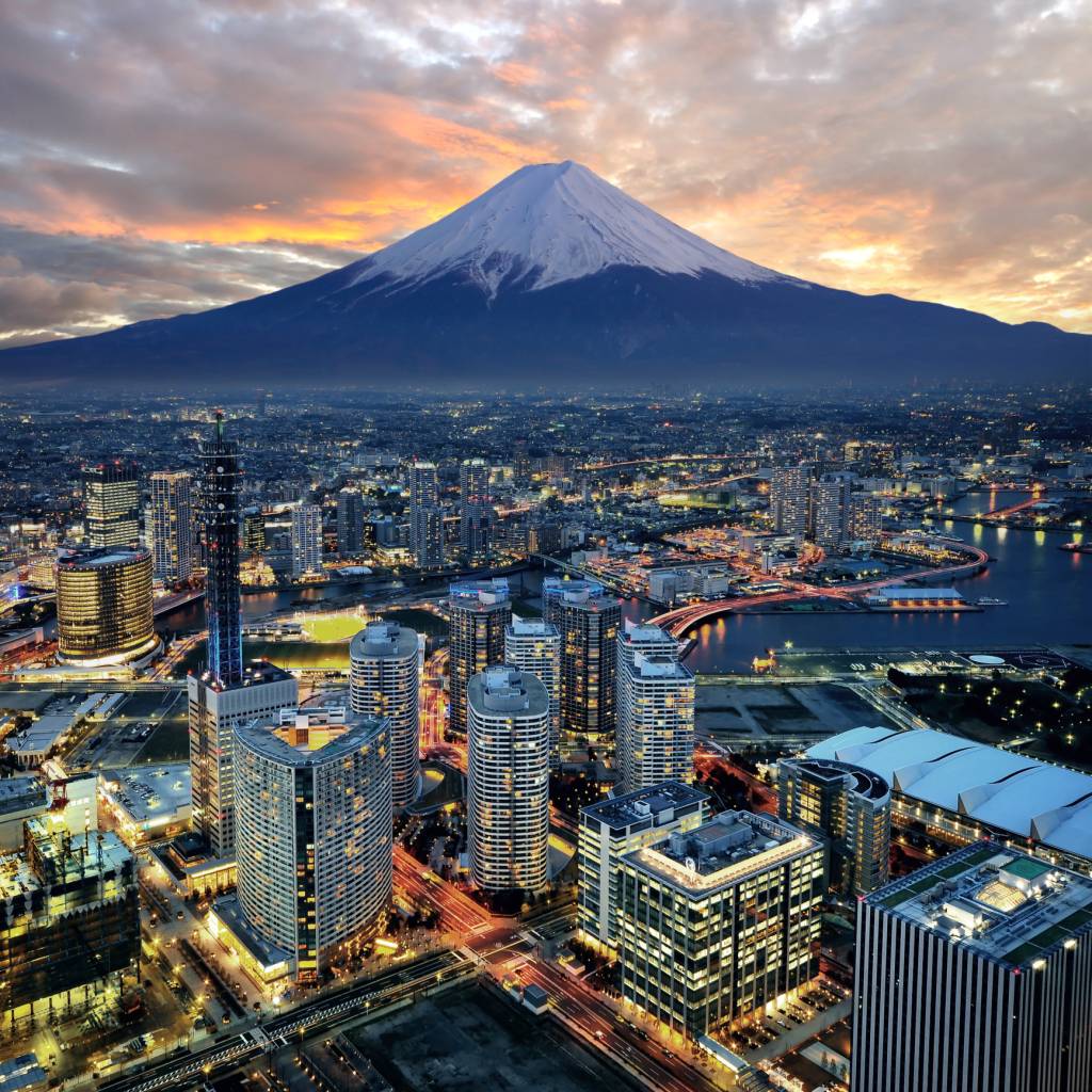131906563tokyo.jpg Cidade de Tóquio e Monte Fuji, no Japão