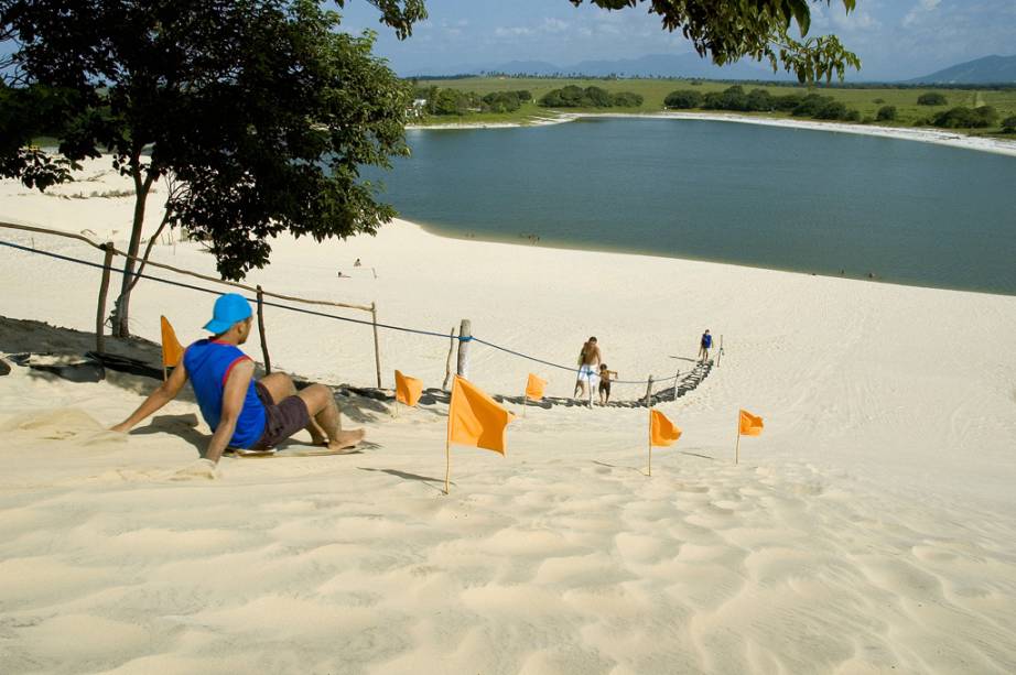 Esquibunda nas dunas de Cumbuco, na Costa Sol Poente Esquibunda nas dunas de Cumbuco, na Costa Sol Poente