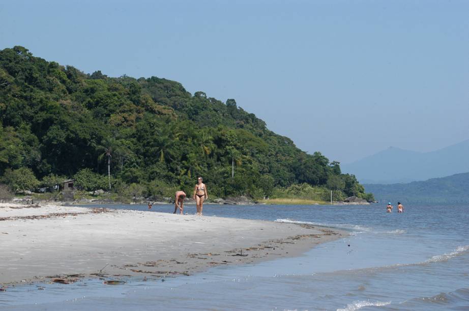 Todos os passeios do Parque Estadual precisam ser guiados por monitores ambientais, encontrados em cada núcleo