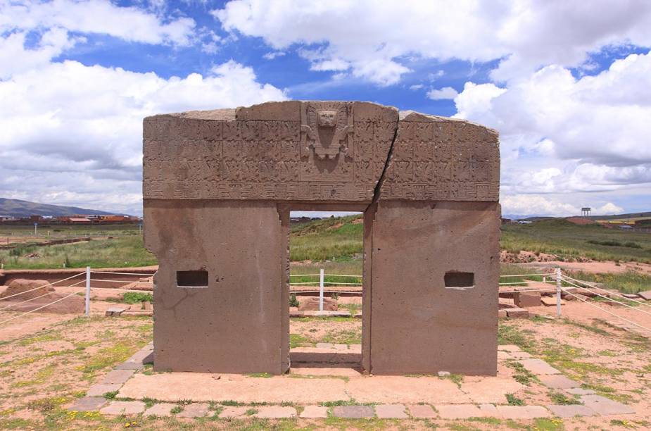 A poucos quilômetros do centro de La Paz está Tiwanaku - um sítio arqueológico com ruínas de templos construídos há mais de mil anos