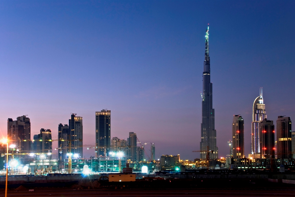 Skyline de Dubai, dominado pelo Burj Khalifa Skyline de Dubai, dominado pelo Burj Khalifa