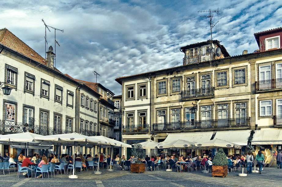 Bares e restaurantes charmosos ocupam o centro de Ponte de Lima https://www.flickr.com/photos/jsome1/1794874324/