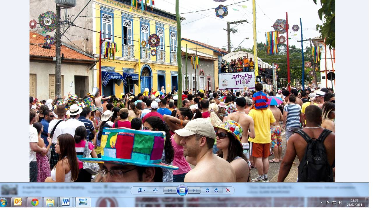 A rua ferve em São Luiz do Paraitinga / Foto: Elaine Skowronski