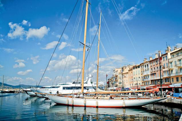 A Riviera Francesa de Côte dAzur é ainda mais sofisticada em maio, com o Festival de Cannes A Riviera Francesa de Côte dAzur é ainda mais sofisticada em maio, com o Festival de Cannes