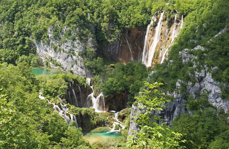 Considerado um dos parques mais lindos do mundo, Plitvice é tombado como Patrimônio Mundial da Unesco desde 1979