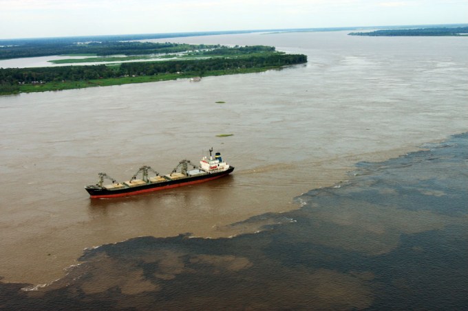 Encontro das Águas do Rio Negro com o Rio Solimões (AM)