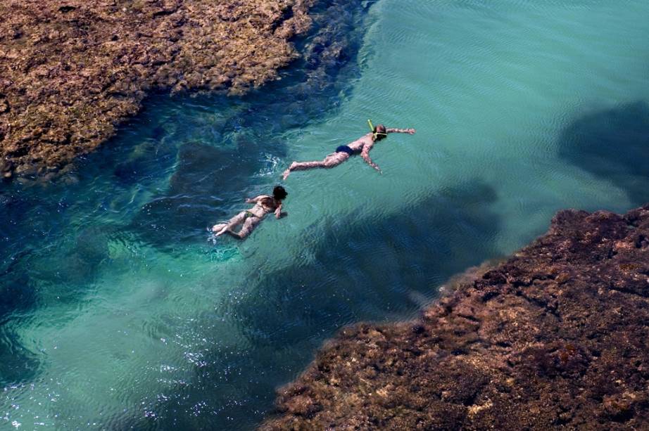 As piscinas naturais de Taipu de Fora estão no auge duas vezes por mês – para ver o aquário natural que se forma leve snorkel (ou alugue um)