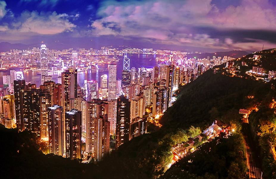 Bem como a vista de cima do Victoria Peak (mais conhecido como The Peak).