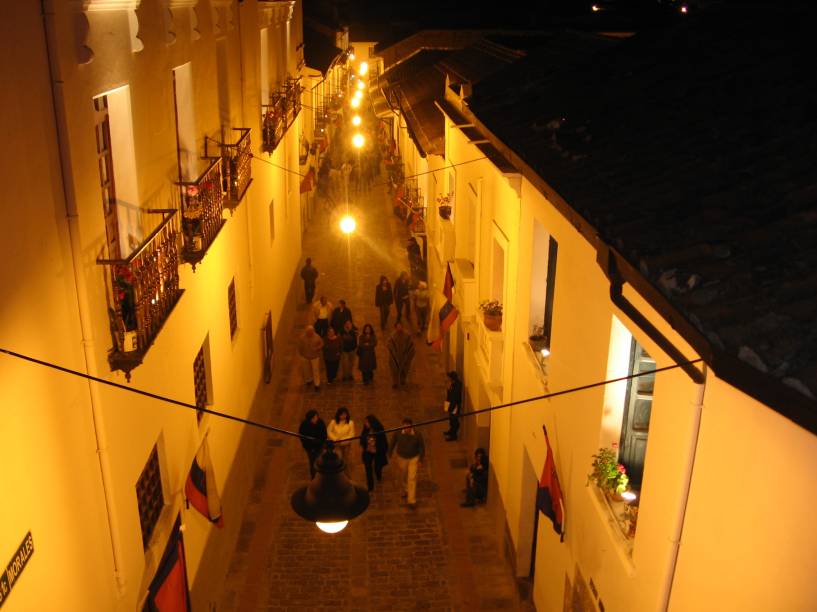 La Ronda, no centro histórico de Quito, capital do Equador: rua concentra galerias, cafés e lojas de artesanato. Fica na Calle Morales, entre as Calles Guayaquil e García Moreno. Se tiver a oportunidade de conhecê-la, procure pela Casa 707