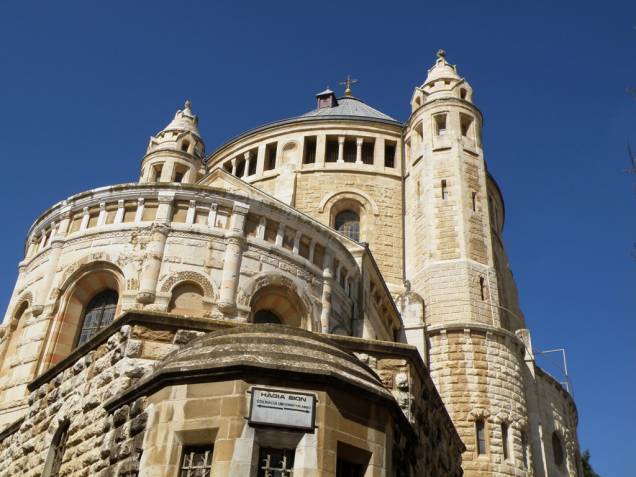 Abadia de Hagia Maria, no Monte Sião, Jerusalém. O local contém a cripta do Sono Eterno e o Cenáculo, suposto local da Última Ceia de Jesus e seus apóstolos Abadia de Hagia Maria, no Monte Sião, Jerusalém. O local contém a cripta do Sono Eterno e o Cenáculo, suposto local da Última Ceia de Jesus e seus apóstolos