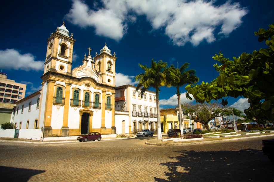 O Centro Histórico de Penedo, Alagoas, possui museus e igrejas do século 17 e 18, como a Igreja Nossa Senhora da Corrente