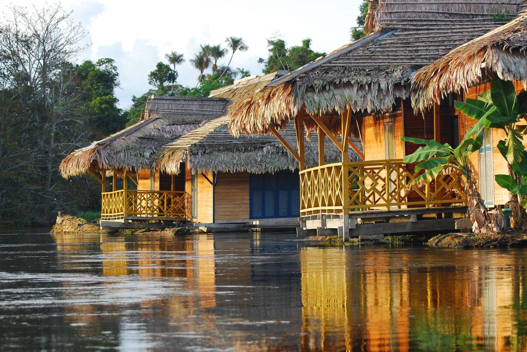 Hospedagem de selva na Amazônia brasileira Uacari, em Manaus, Amazonas
