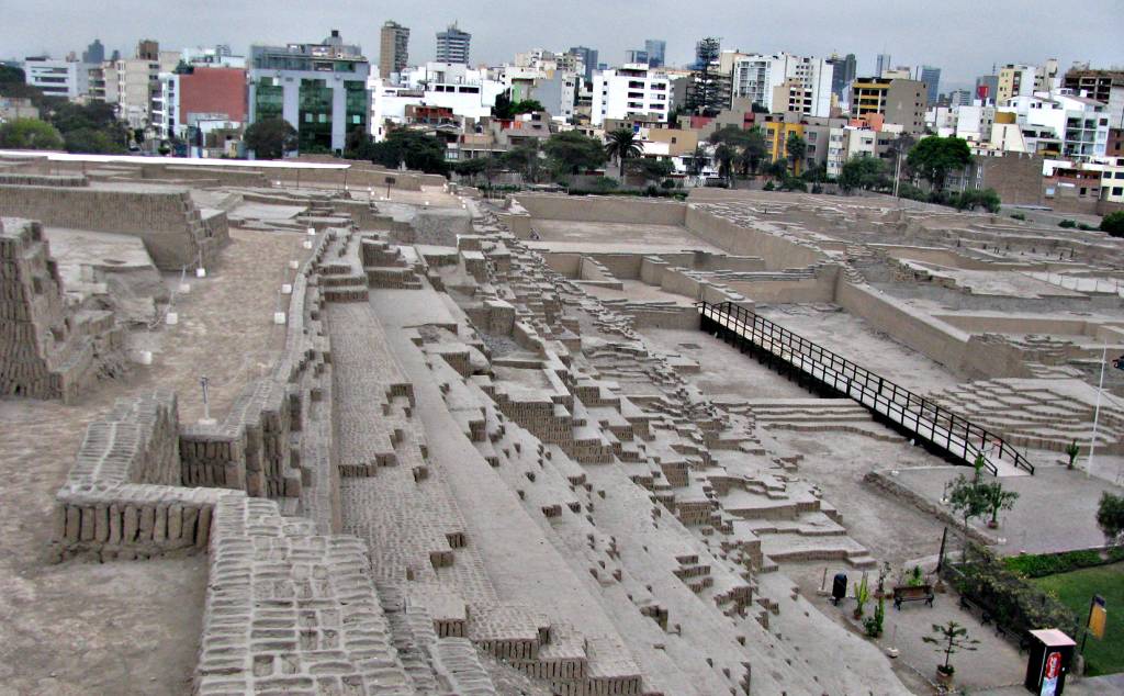 Huaca Pucllana, Lima, Peru Huaca Pucllana, Lima, Peru