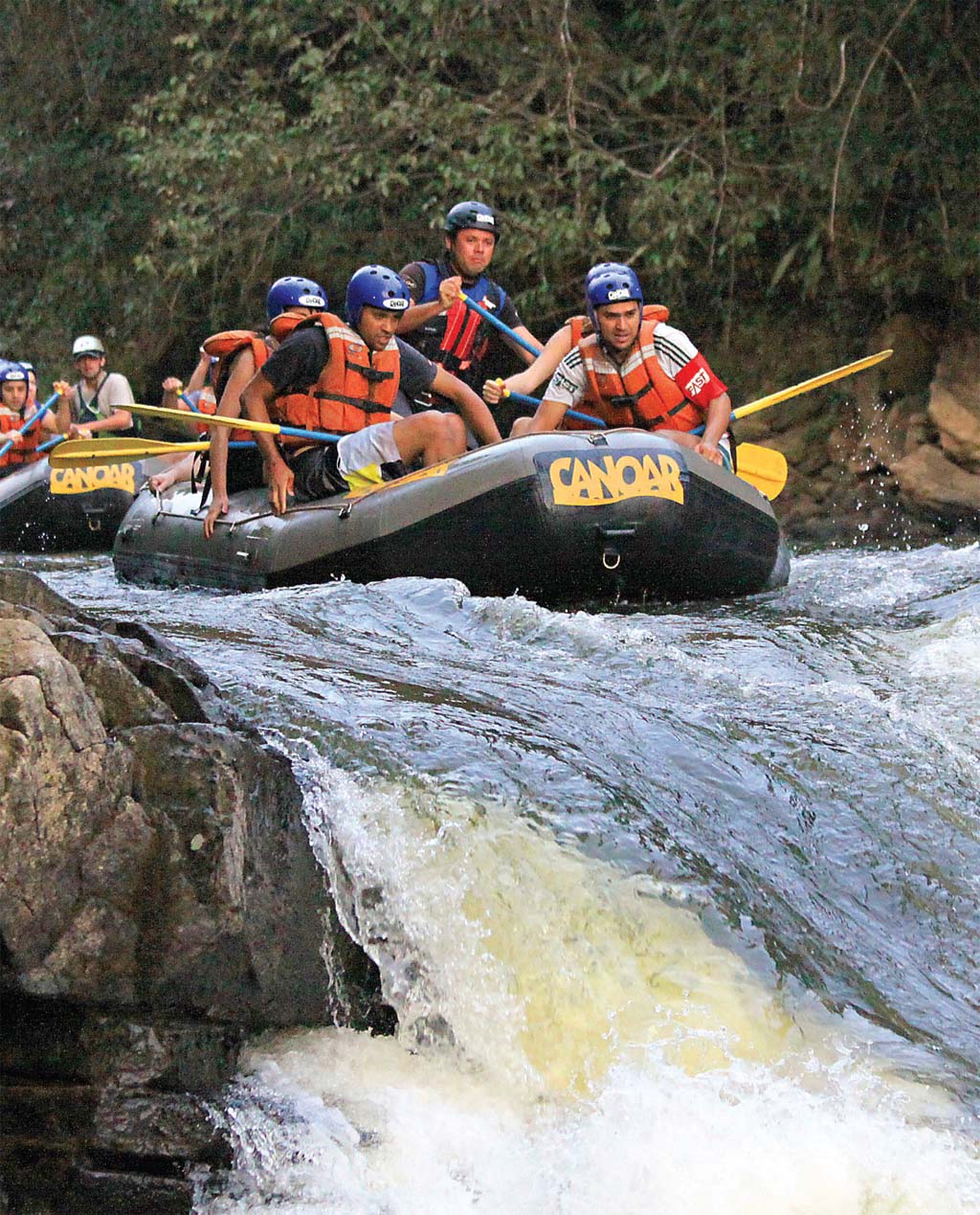 Hora H do rafting no Rio Juquiá, em Juquitiba Hora H do rafting no Rio Juquiá, em Juquitiba