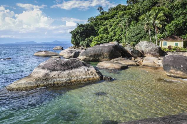 As águas claras são componente importante no cenário da ilha As águas claras são componente importante no cenário da ilha