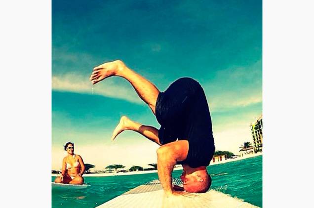 <a href="https://instagram.com/pausethemoment" rel="@pausethemoment" target="_blank"><strong>@pausethemoment</strong></a> Yoga no Stand Up Paddle em Aruba <a href="https://instagram.com/pausethemoment" rel="@pausethemoment" target="_blank"><strong>@pausethemoment</strong></a> Yoga no Stand Up Paddle em Aruba